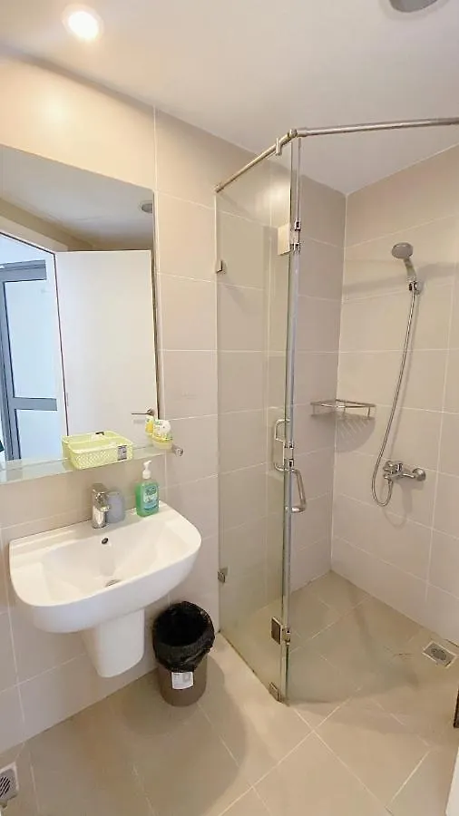 Apartment Hhomes - Cozy 2 Bedroom & Pool Gym At Masteri Thao Dien D2 Ho Chi Minh City